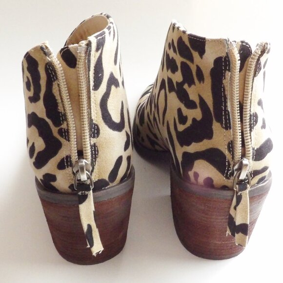 Band of Gypsies TUSK Cut Out D'Orsay Style Ankle Booties Leopard Print NIB Sz 10 - Picture 8 of 11
